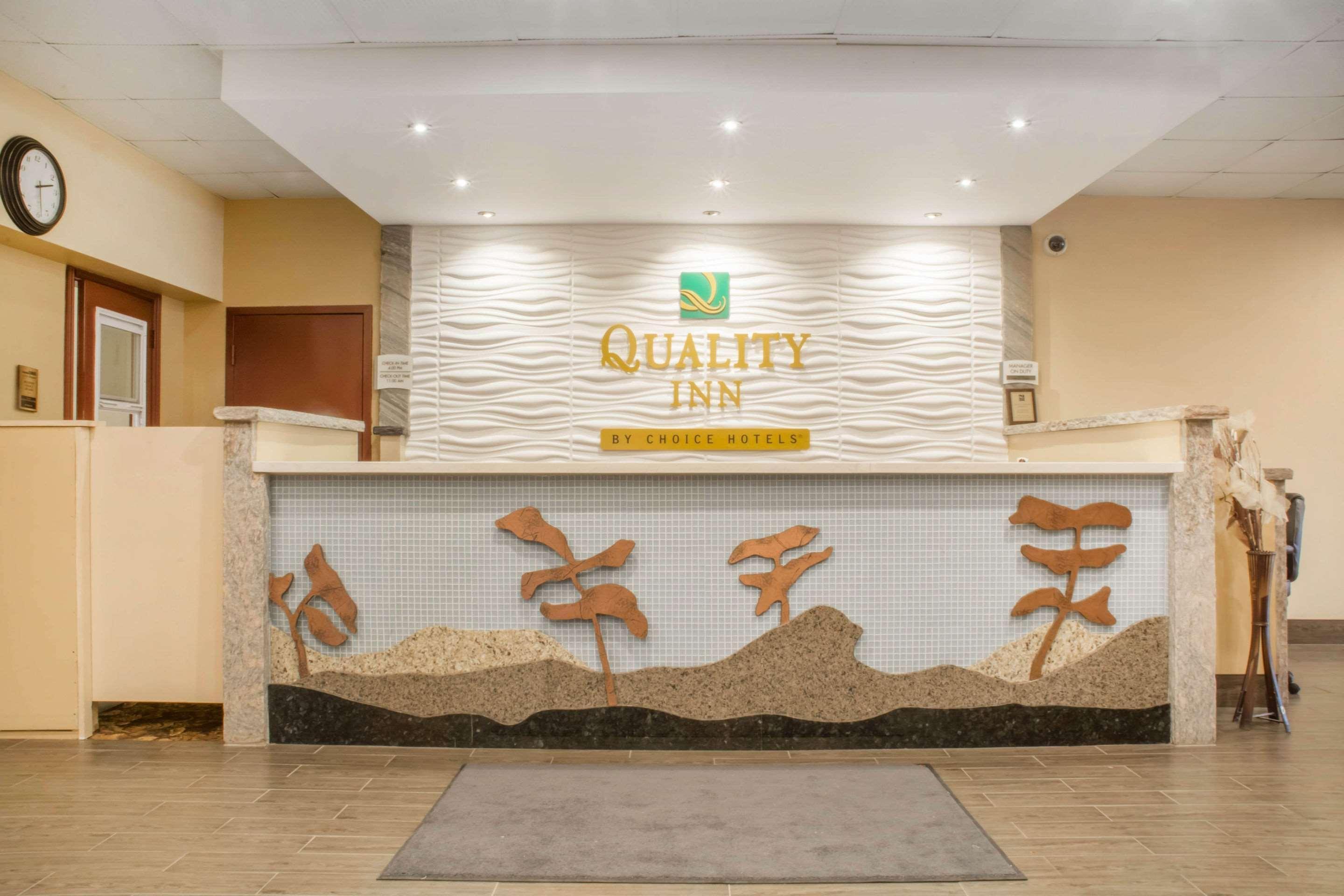 Quality Inn Bracebridge Extérieur photo
